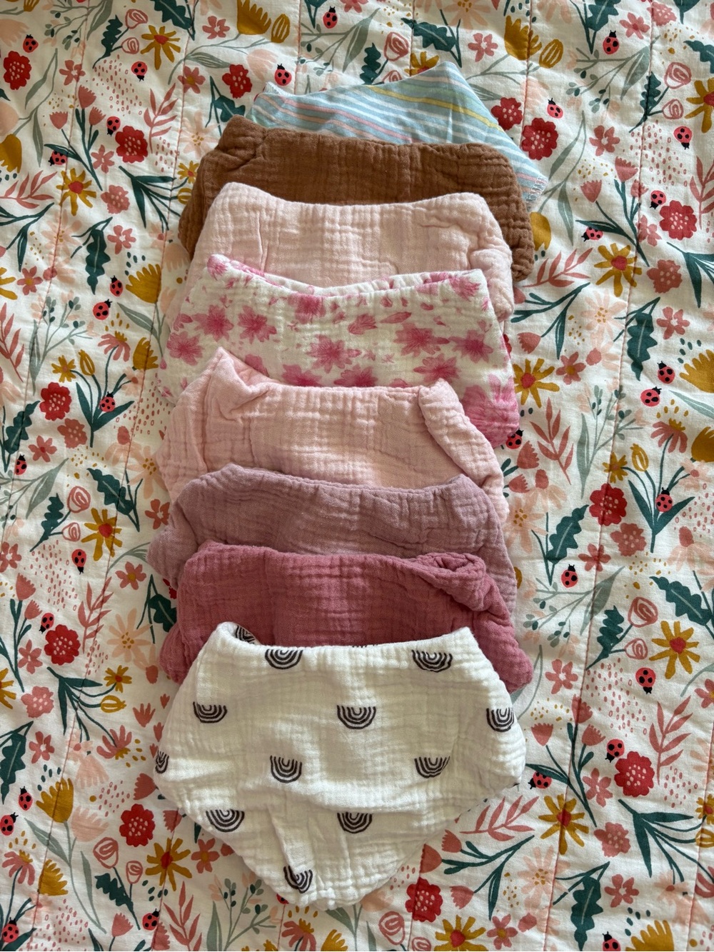 Pack of baby Muslin bibs - Pink & White Floral Mix